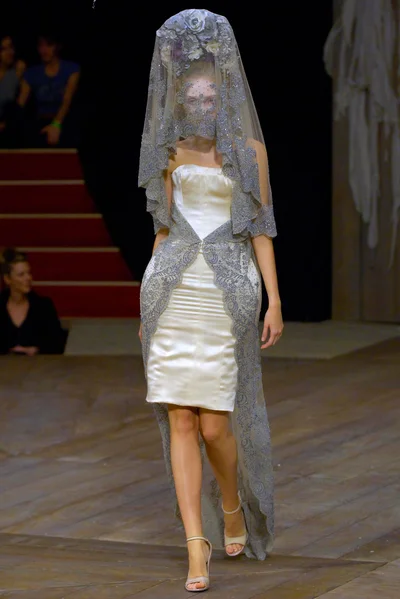Look 26